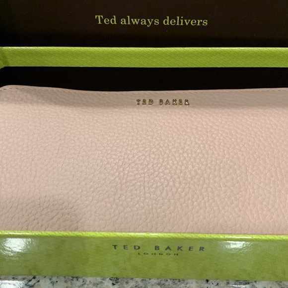 PR: Ted Baker London Taupe Leather Sunken Padlock Matinee Wallet Taupe - Picture 3 of 13